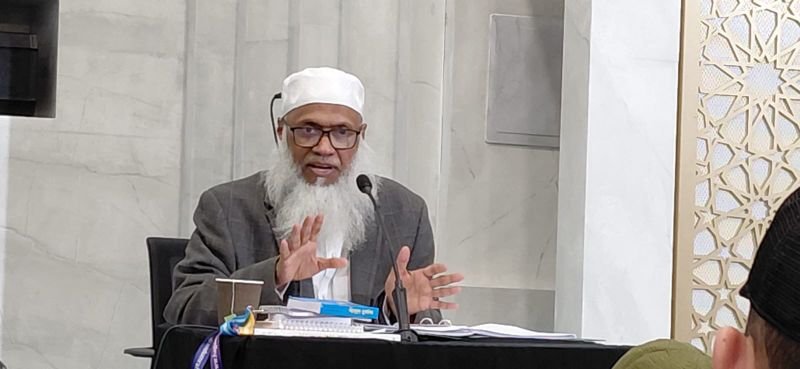 ইস্ট লন্ডন মসজিদের উদ্যোগে বাংলা ও ইংলিশ হজ্ব তা’লিম অনুষ্ঠিত