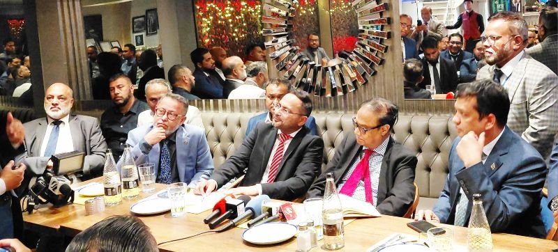 লন্ডনে ব্র্যাক সাজান এক্সচেঞ্জ ইউকে’র উদ্যোগে বাংলাদেশ ব্যাংকের গভর্ণরের সাথে মতবিনিময় : বৈধ চ্যানেলে অর্থ প্রেরণের মাধ্যমে দেশের অর্থনীতিতে ভুমিকা রাখতে প্রবাসীদের প্রতি আহবান